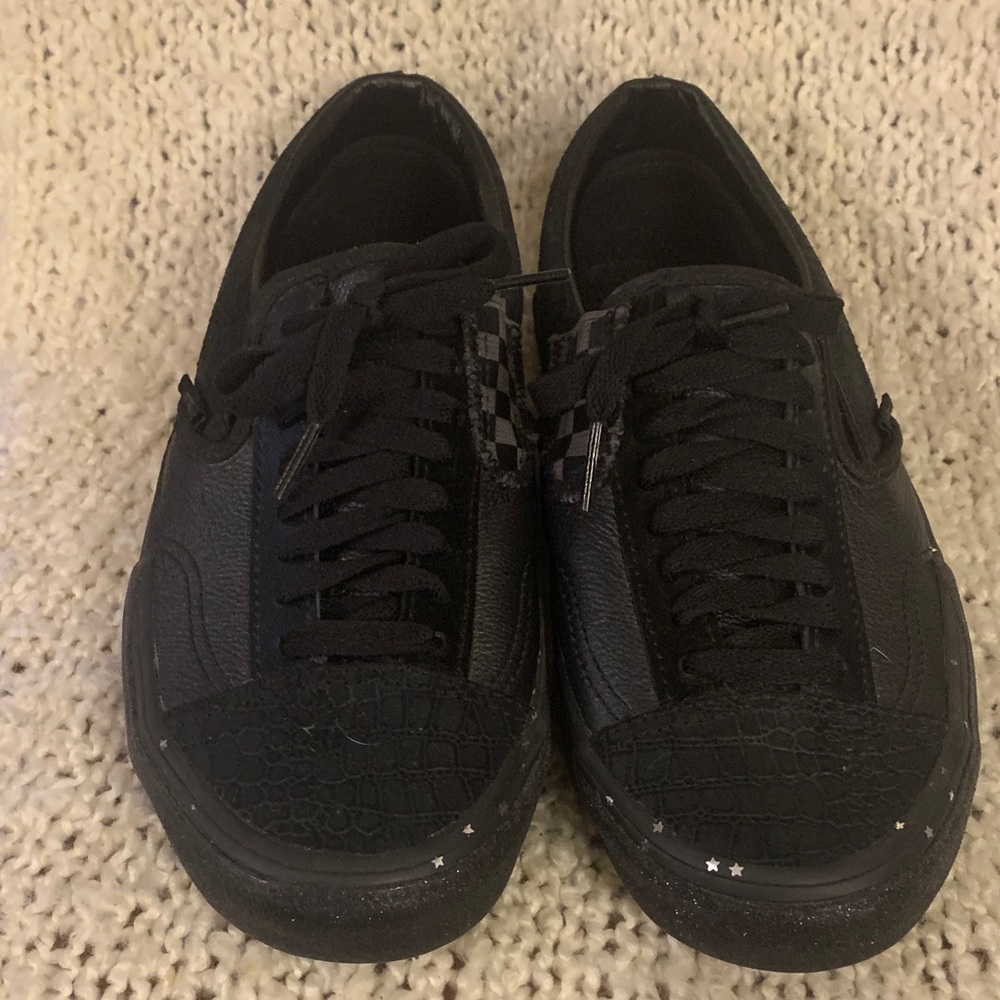 Vans Off the Wall slip-on low rise black sneakers, women’s size 9.